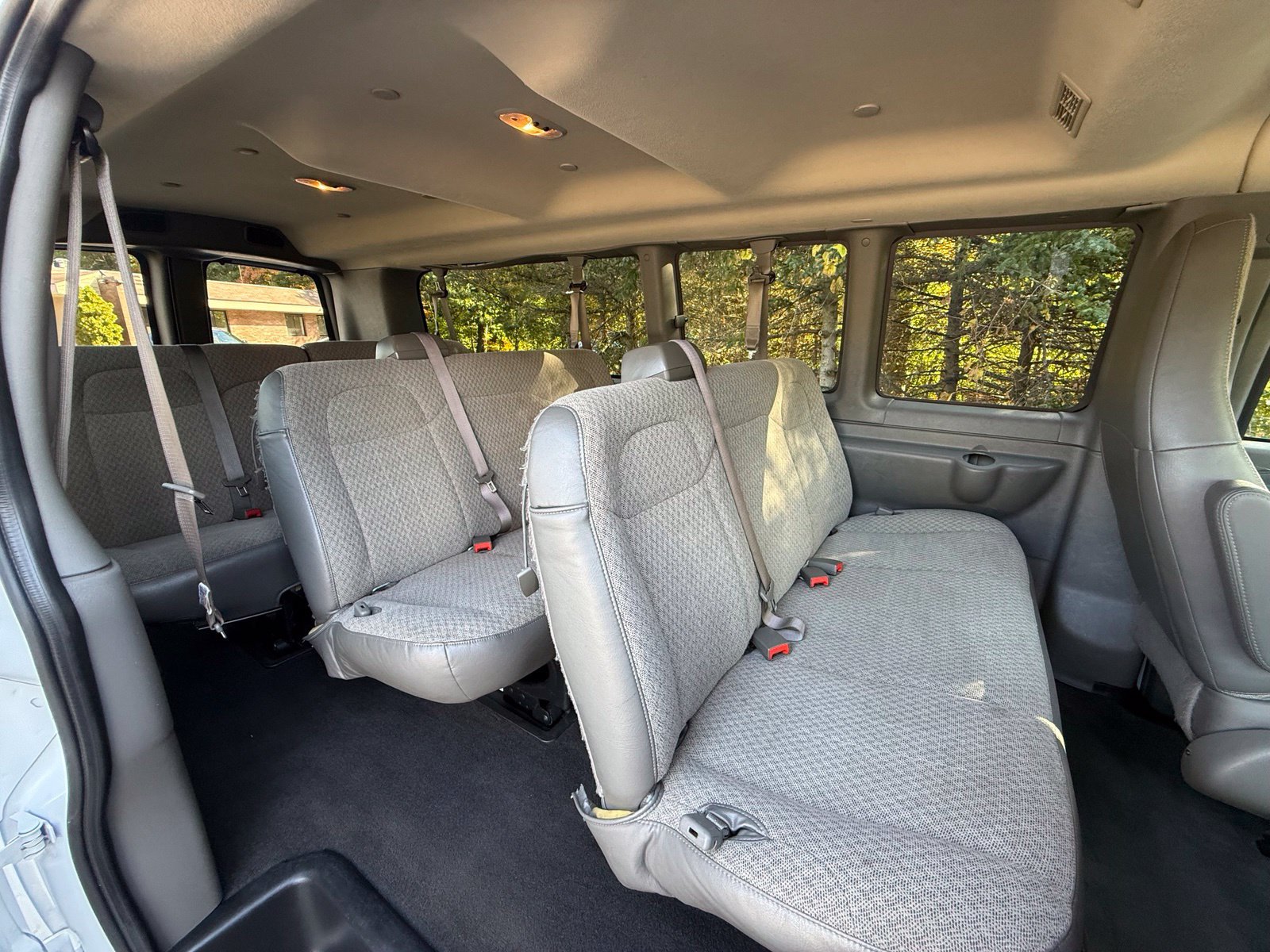 Used 2025 GMC Savana 3500 LT w/ LT Preferred Equipment Group RWD image 6