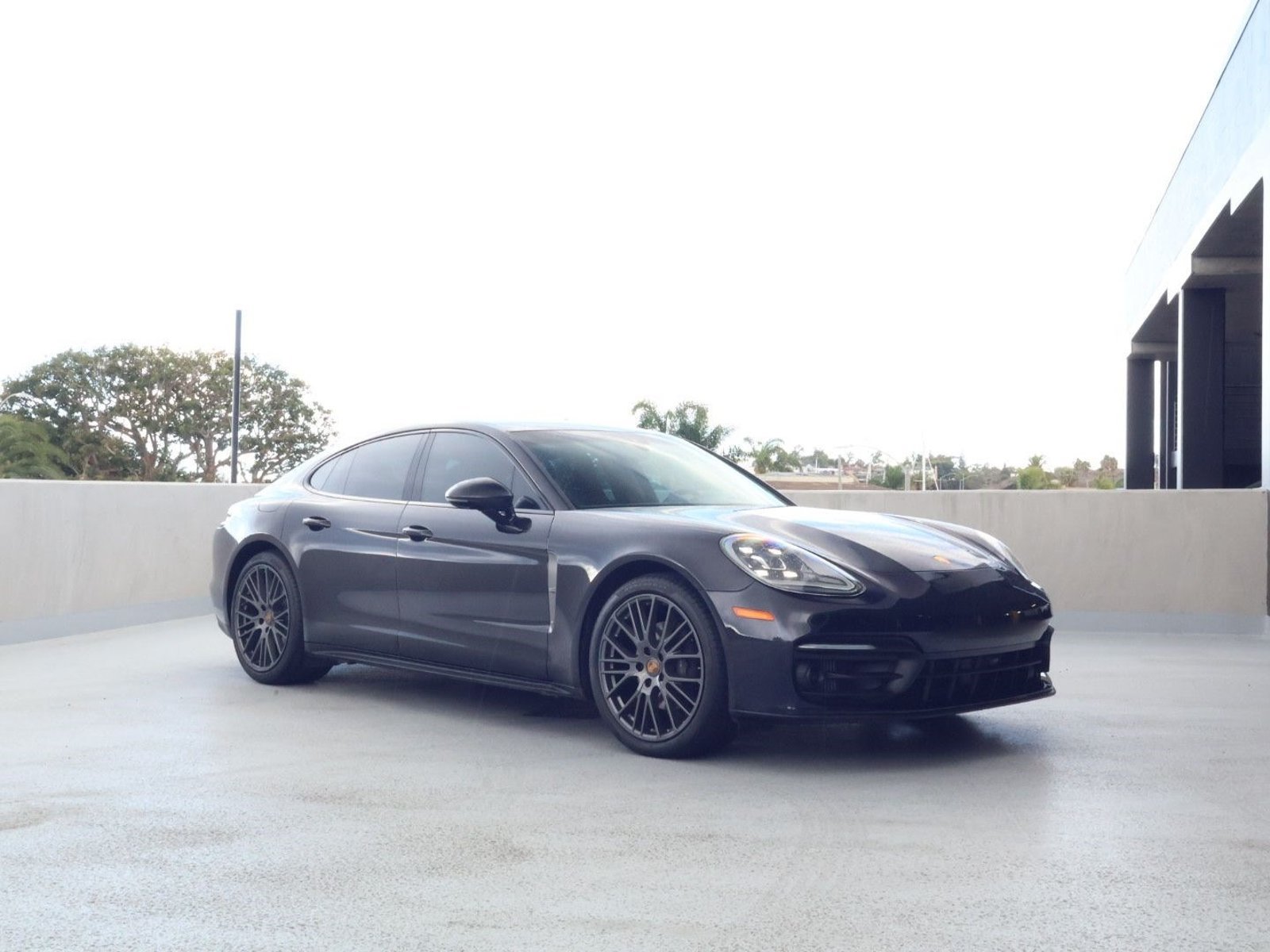 Certified 2023 Porsche Panamera 4 Platinum Edition AWD/4WD image 7