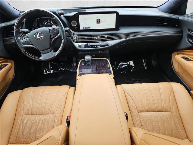 Used 2023 Lexus LS 500 w/ Interior Upgrade Package RWD image 18