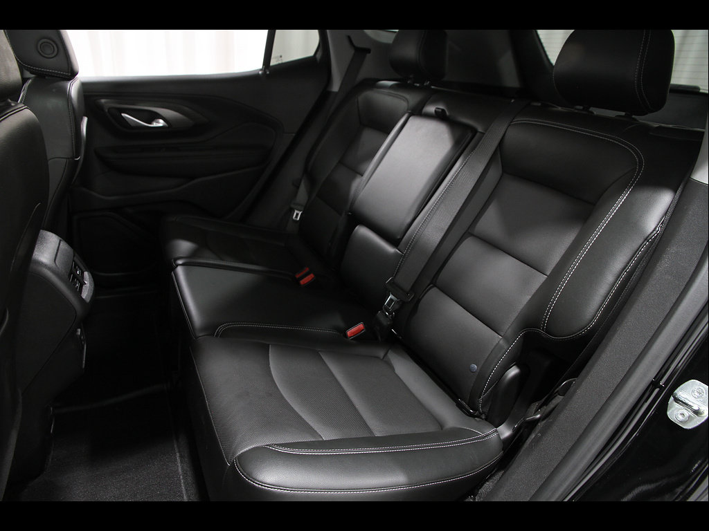 Certified 2022 GMC Terrain SLT w/ Infotainment Package II AWD/4WD image 19