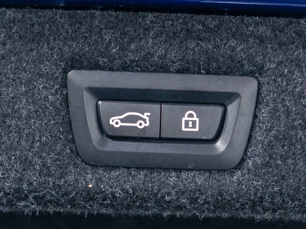 Used 2022 BMW M5 w/ Executive Package image 27