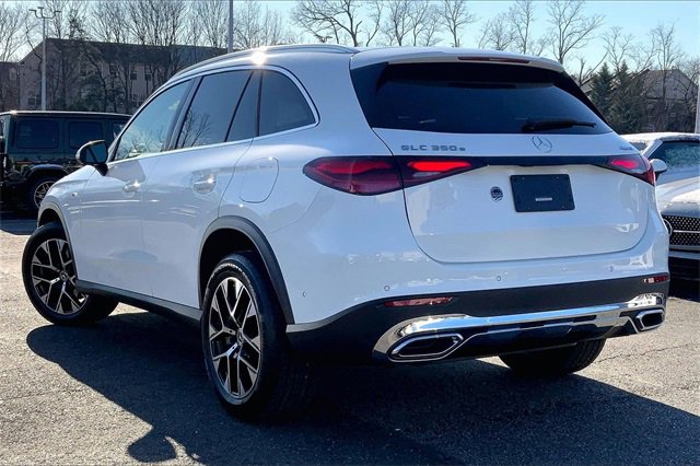 Used 2025 Mercedes-Benz GLC 350e 4MATIC image 10
