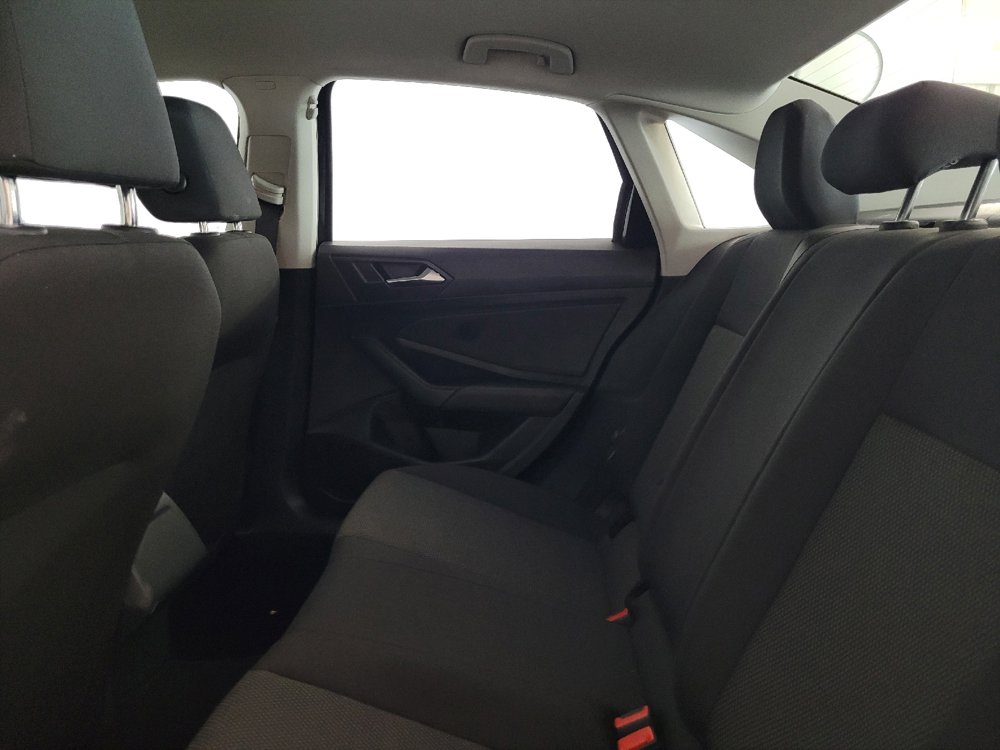 Used 2021 Volkswagen Jetta SE FWD image 18