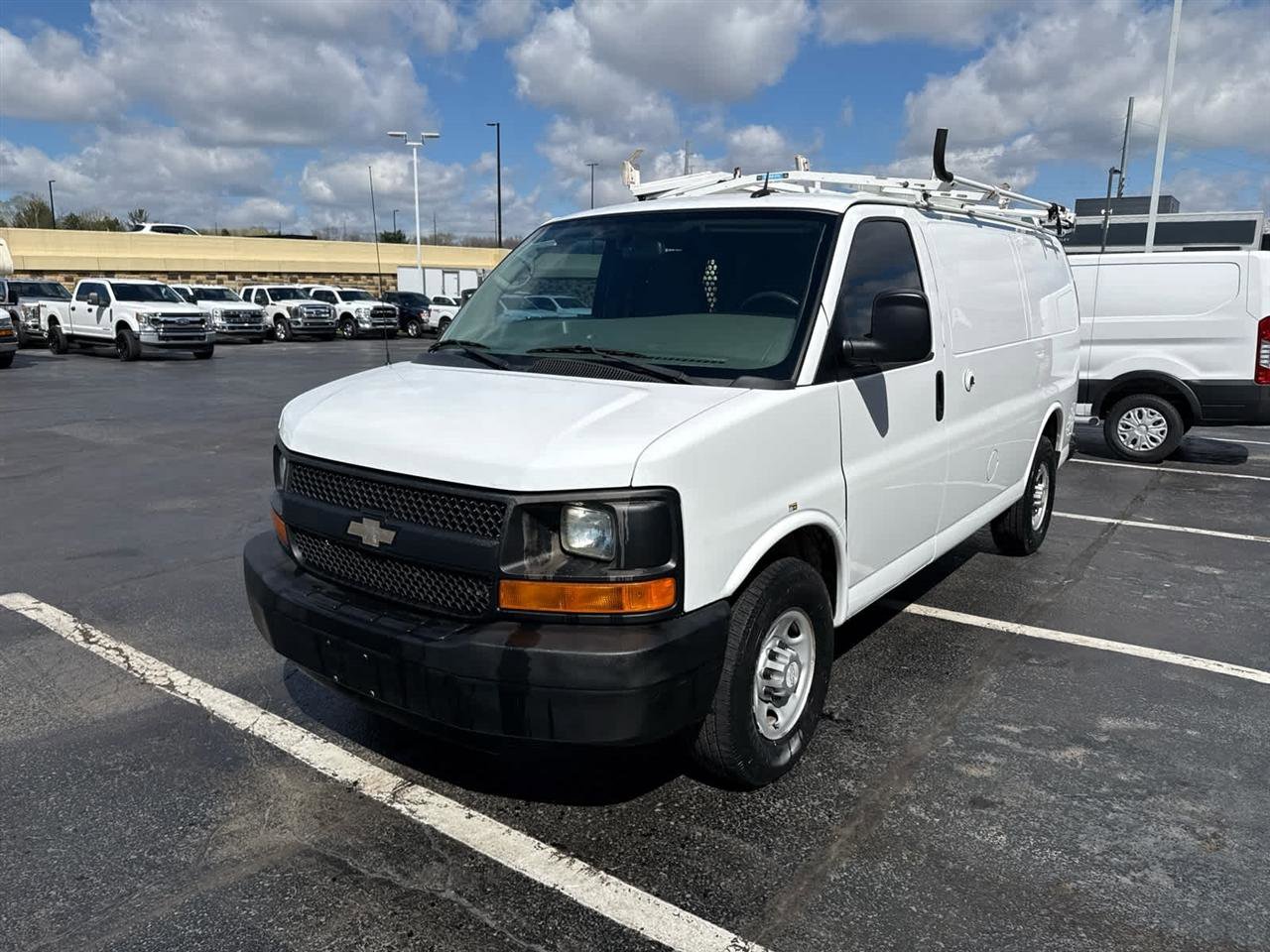 Used 2015 Chevrolet Express 2500 image 4