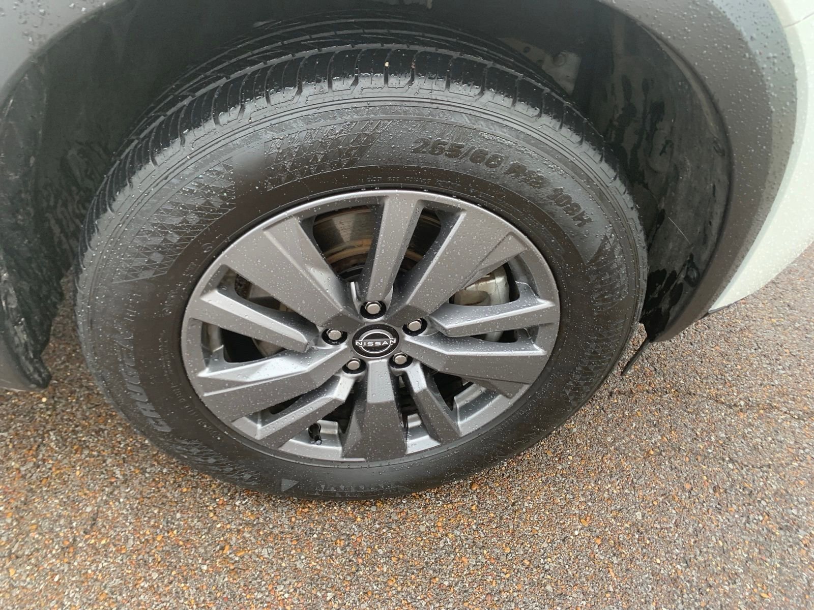 Used 2025 Nissan Pathfinder S image 10