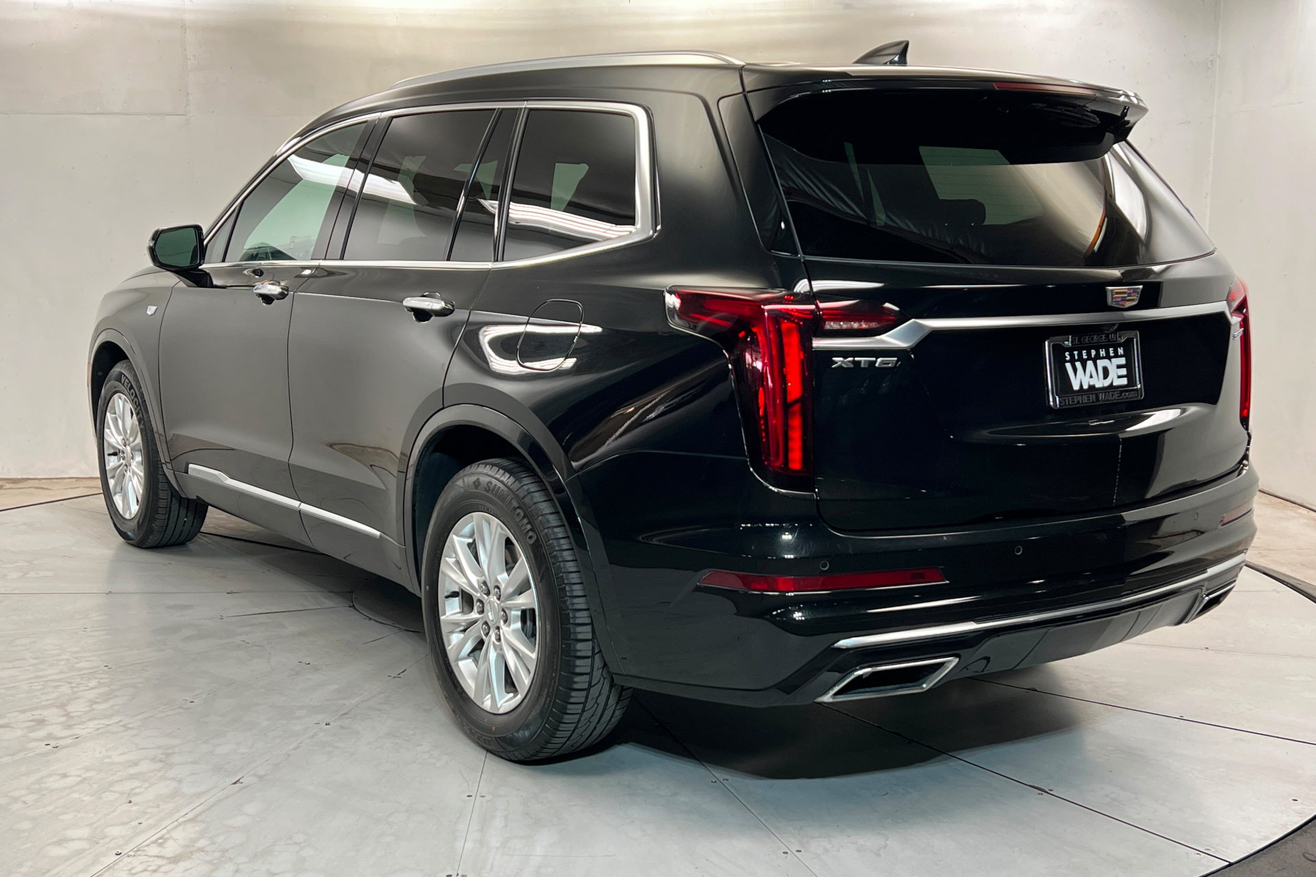 Used 2022 Cadillac XT6 Luxury FWD image 3