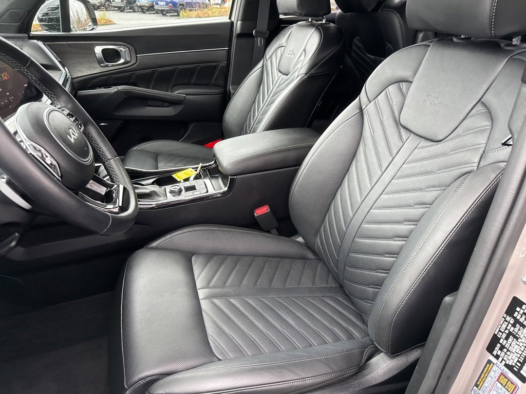 Used 2024 Kia Sorento SX Prestige image 15