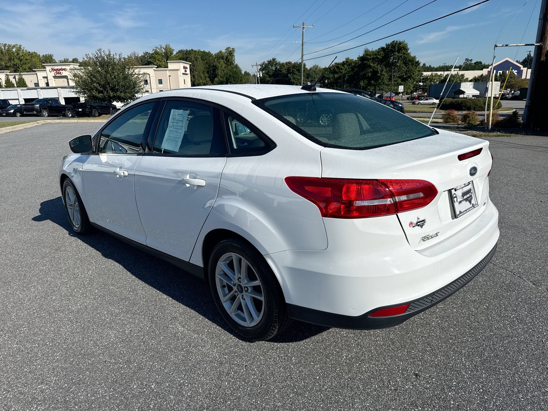 Used 2018 Ford Focus SE FWD image 5