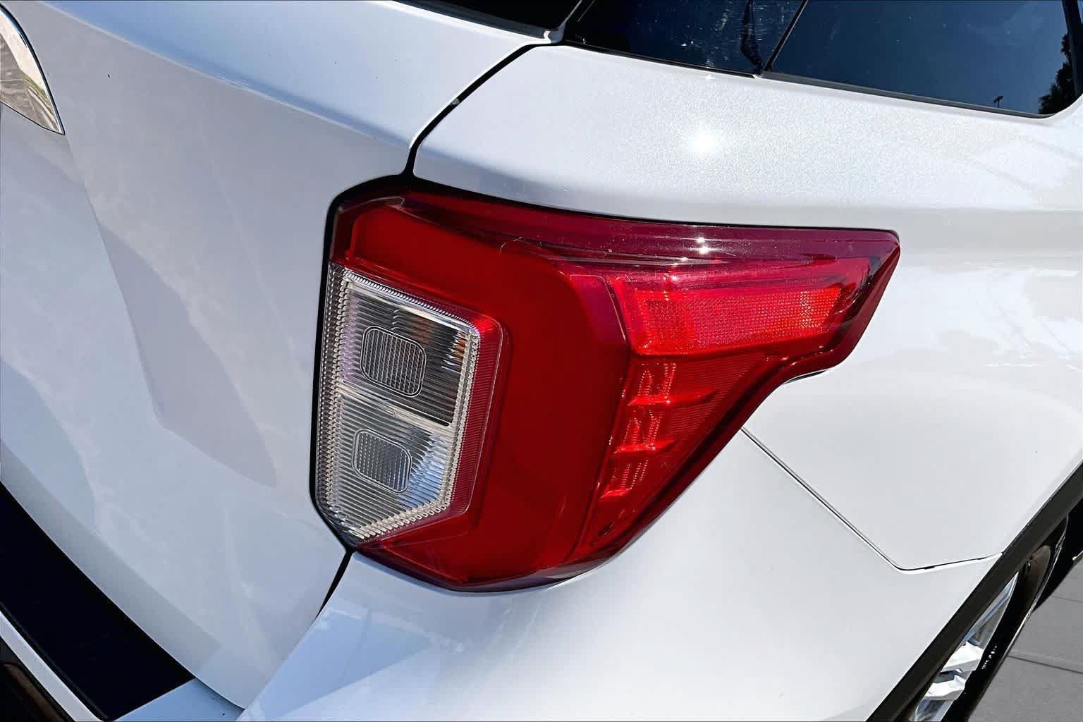 Used 2021 Ford Explorer XLT RWD image 27
