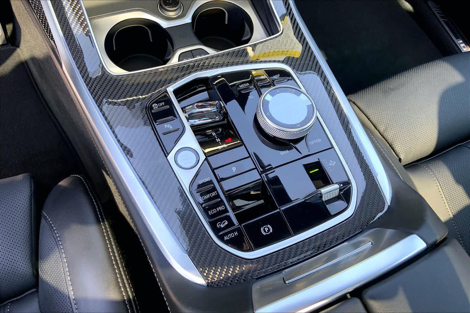 New 2026 BMW X7 M60i AWD/4WD image 17