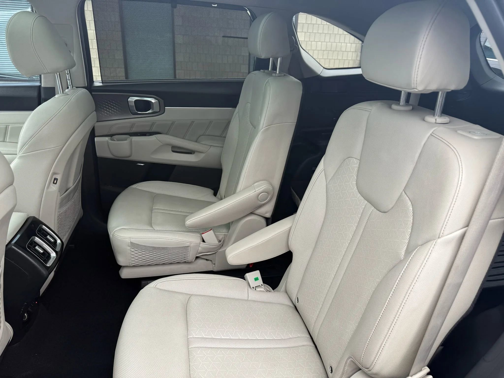 Used 2023 Kia Sorento SX Prestige image 26