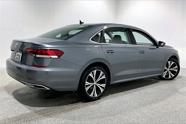 Used 2020 Volkswagen Passat 2.0T SEL image 5