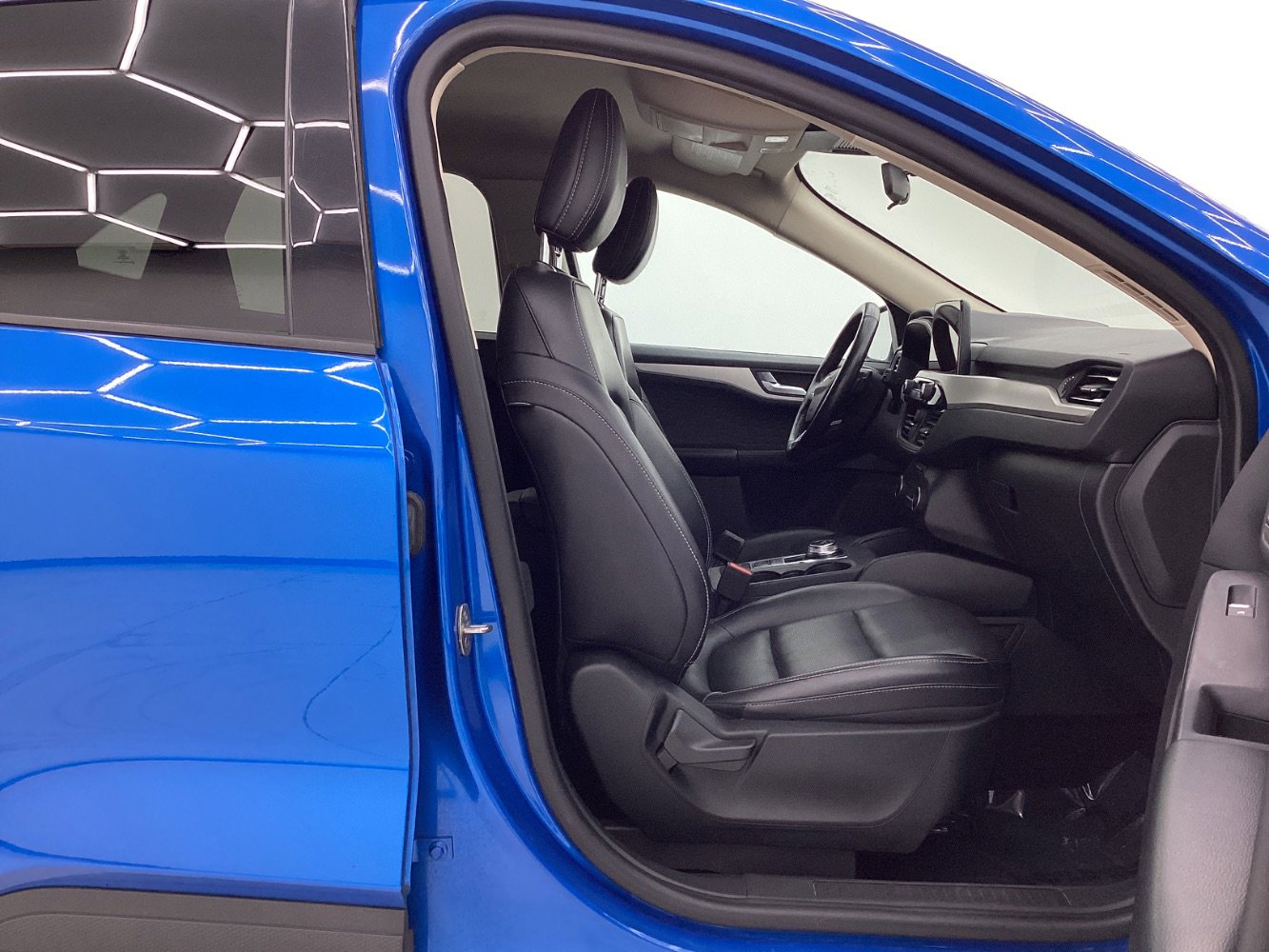 Used 2020 Ford Escape SEL image 15