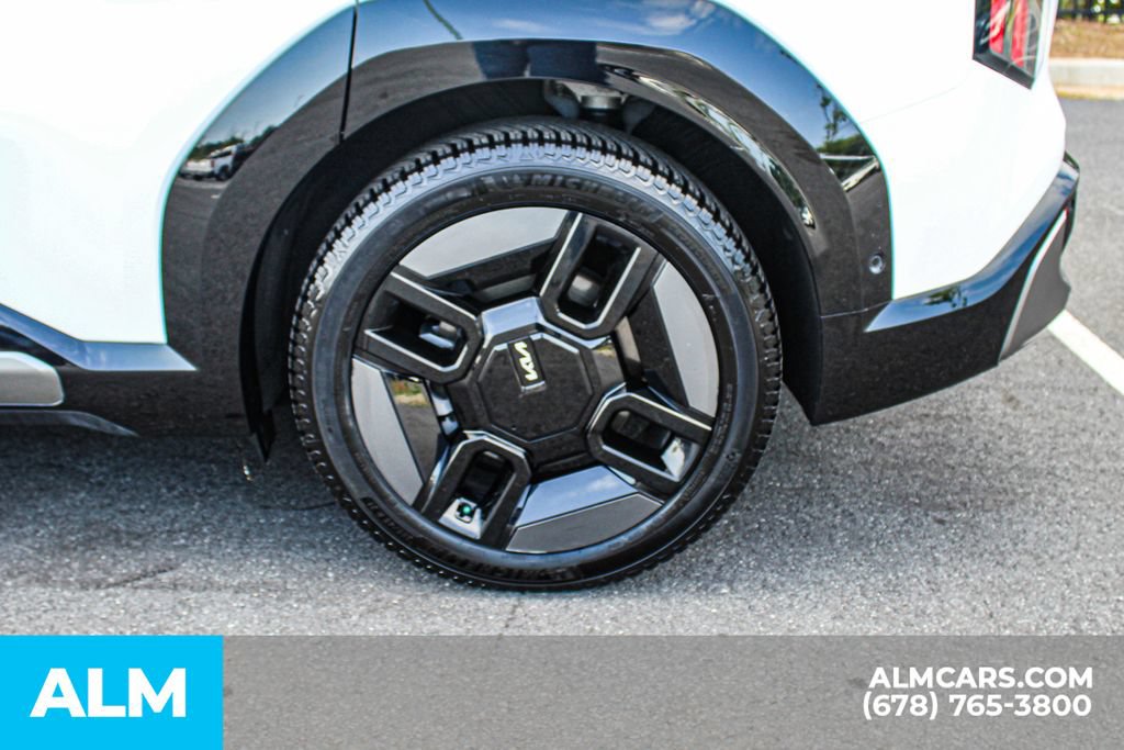 Used 2024 Kia EV9 GT-Line AWD/4WD image 16