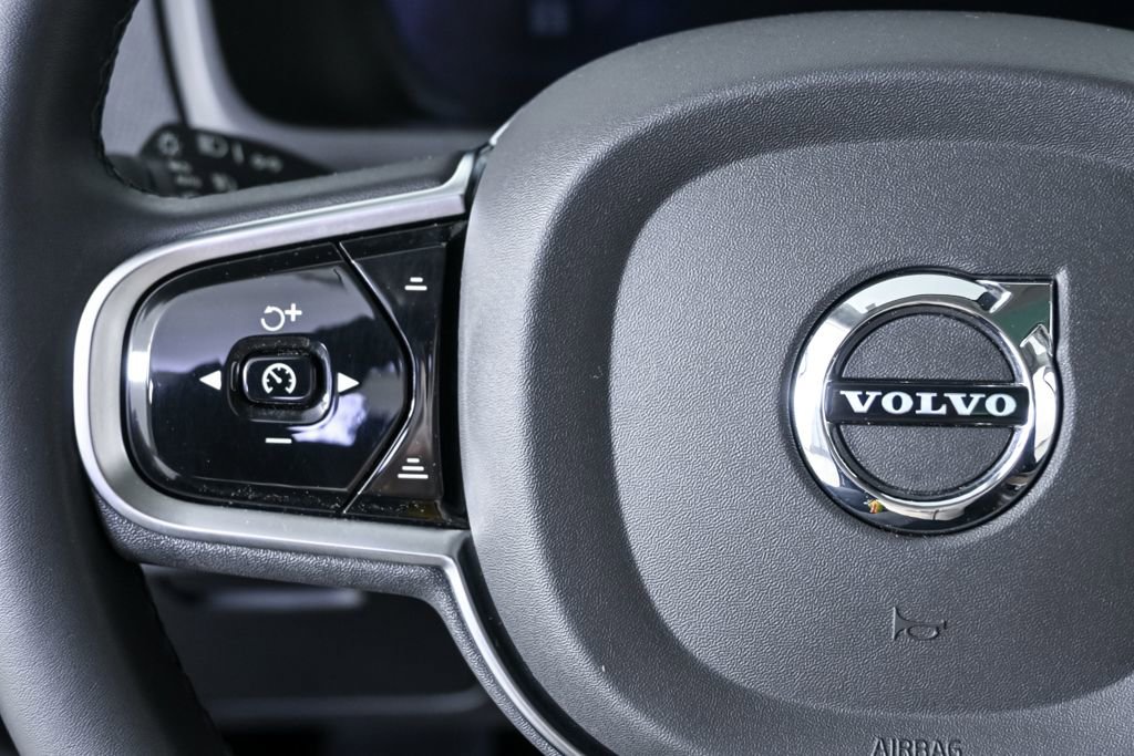 Certified 2023 Volvo XC90 B5 Plus image 11