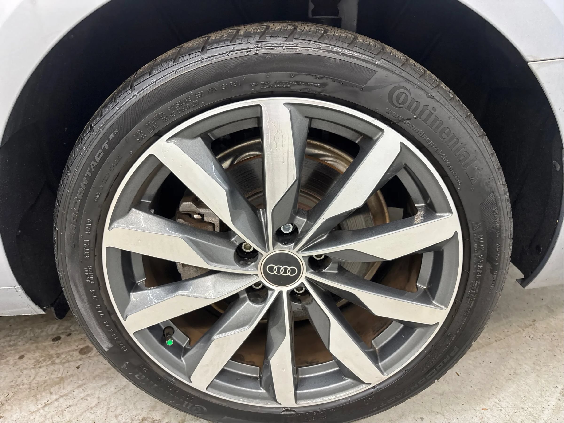 Used 2023 Audi A4 2.0T Premium w/ Convenience Package AWD/4WD image 30