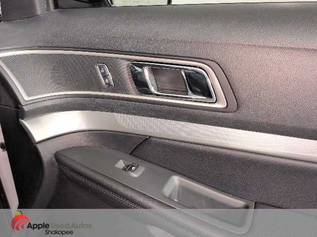 Used 2017 Ford Explorer XLT w/ Equipment Group 202A image 48