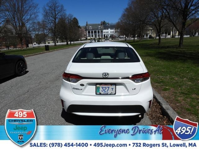 Used 2020 Toyota Corolla LE FWD image 4