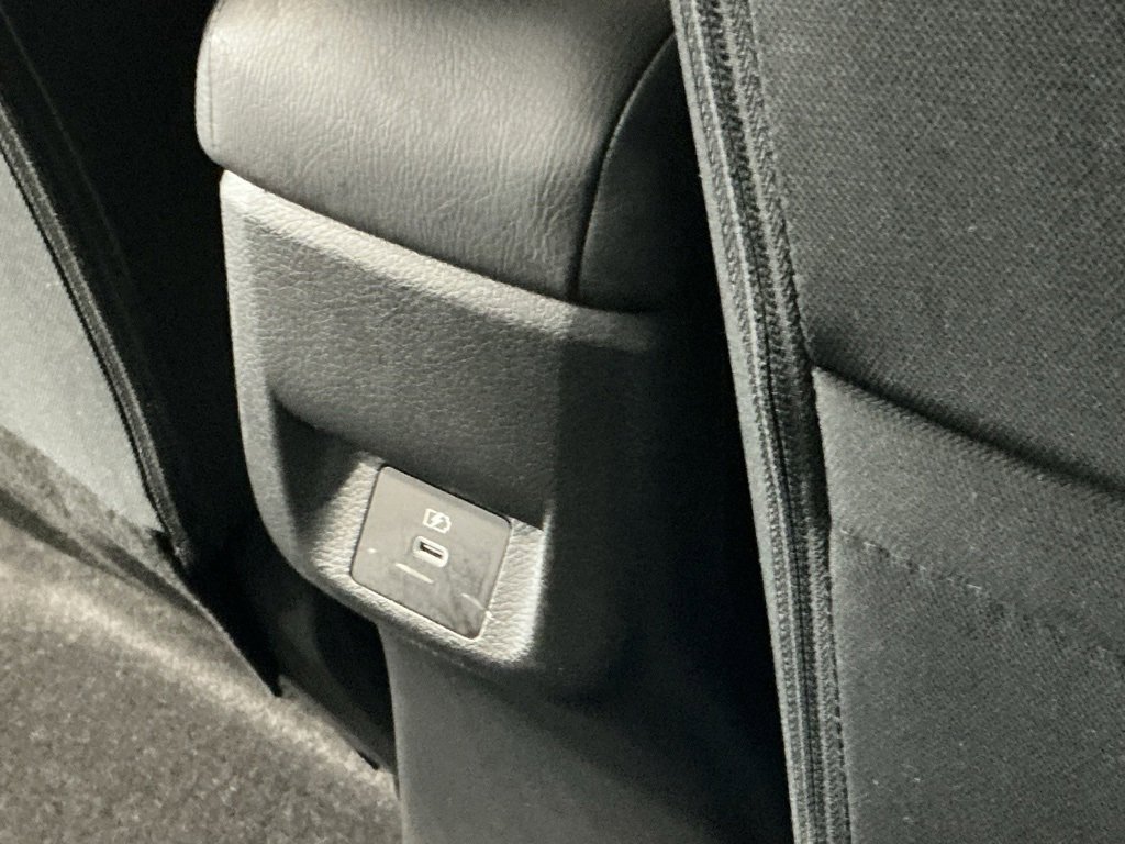 Used 2023 Nissan Versa SR w/ Trunk Package image 19