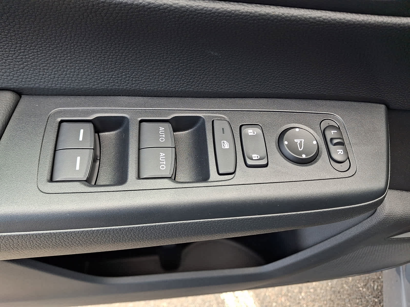 Certified 2024 Honda CR-V Sport image 27