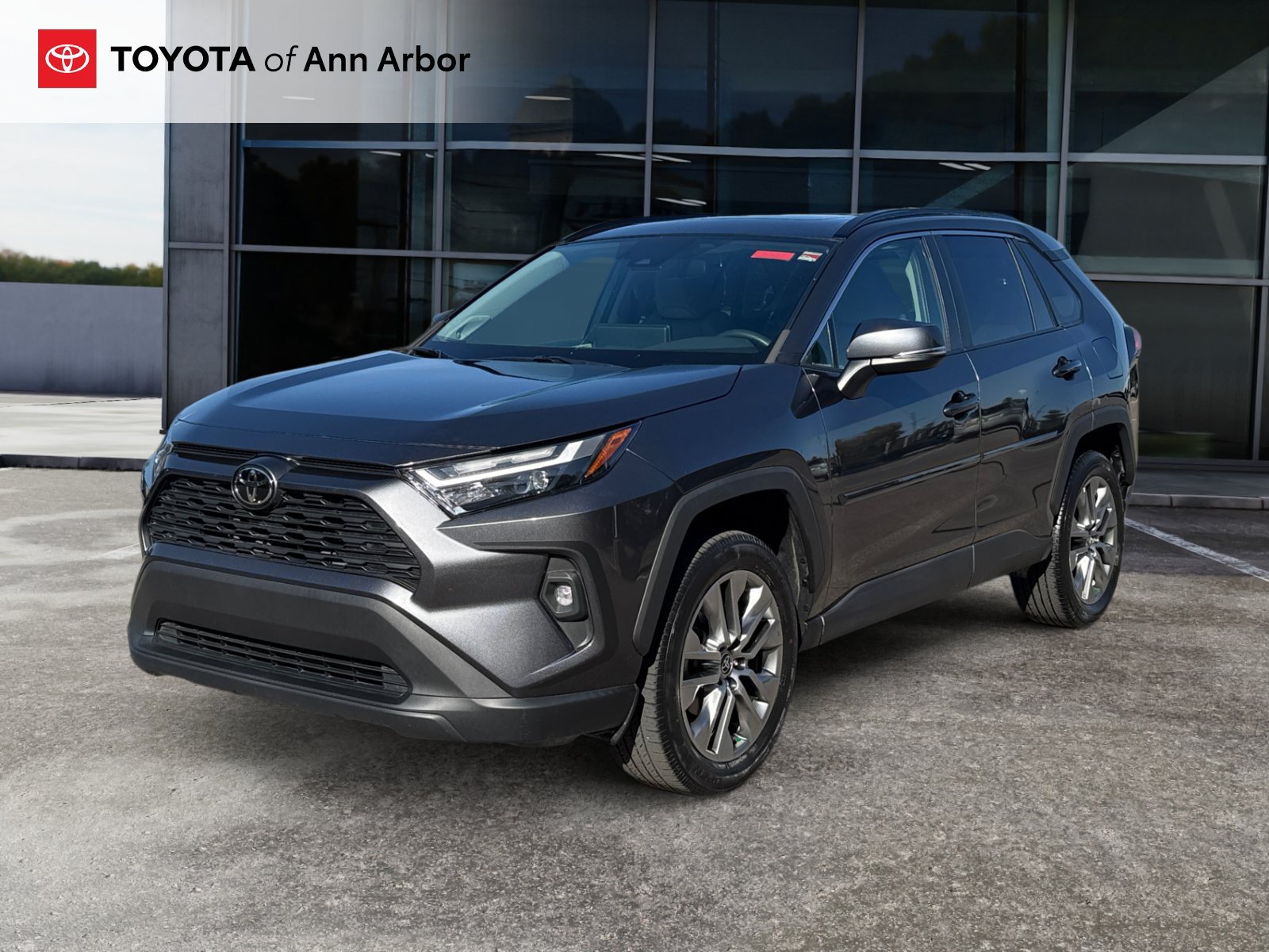 Used 2023 Toyota RAV4 XLE Premium AWD/4WD image 9
