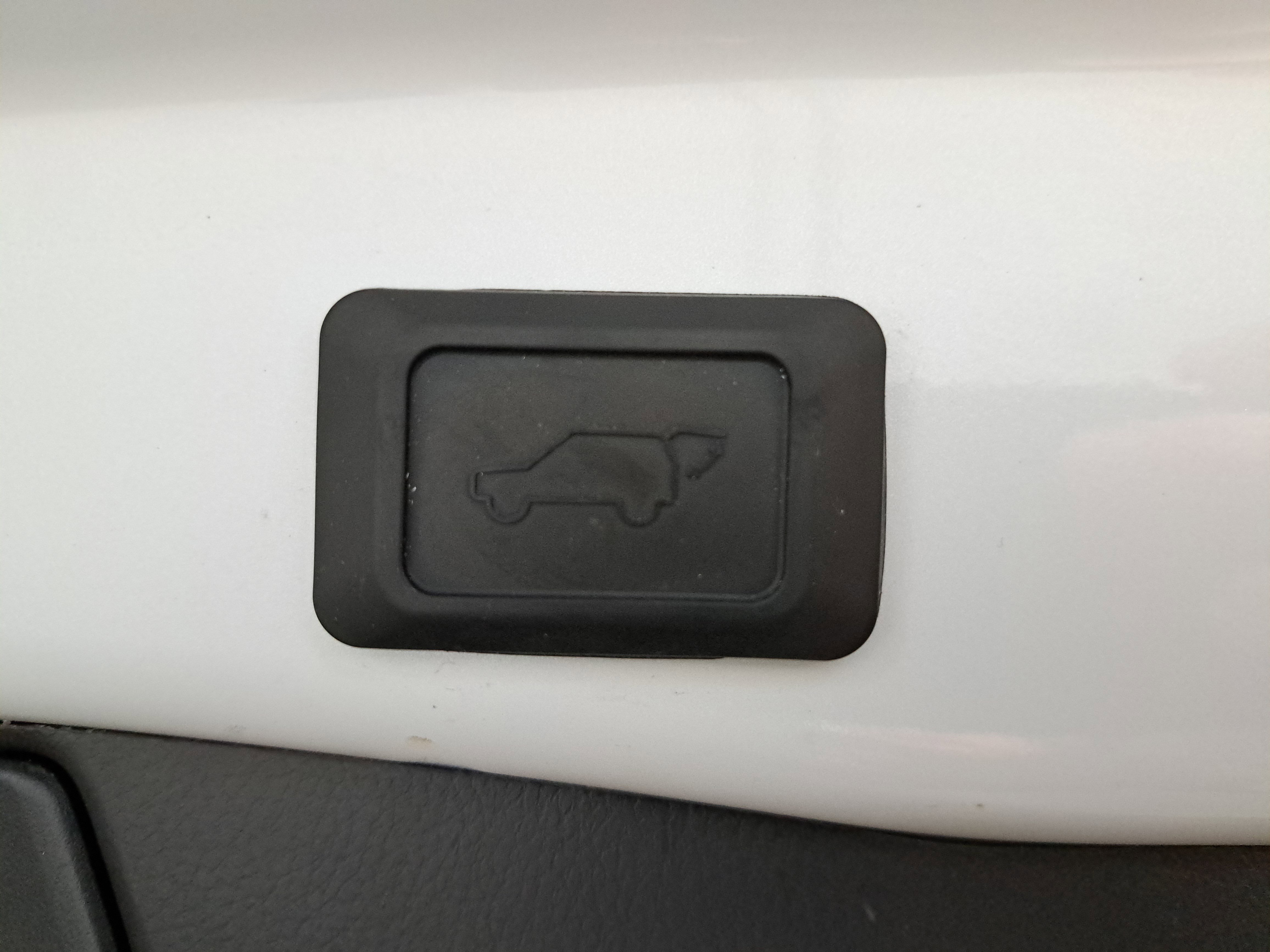 Used 2025 Toyota RAV4 XLE Premium image 13