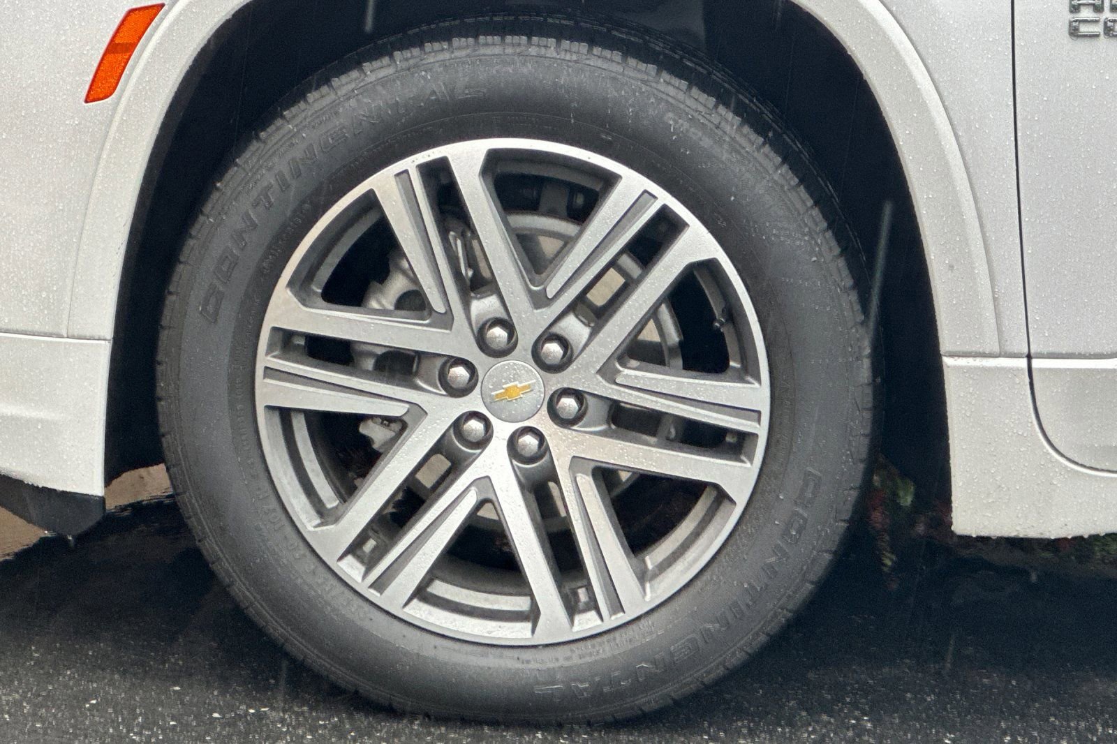 Used 2023 Chevrolet Traverse High Country w/ LPO, Floor Liner Package image 28