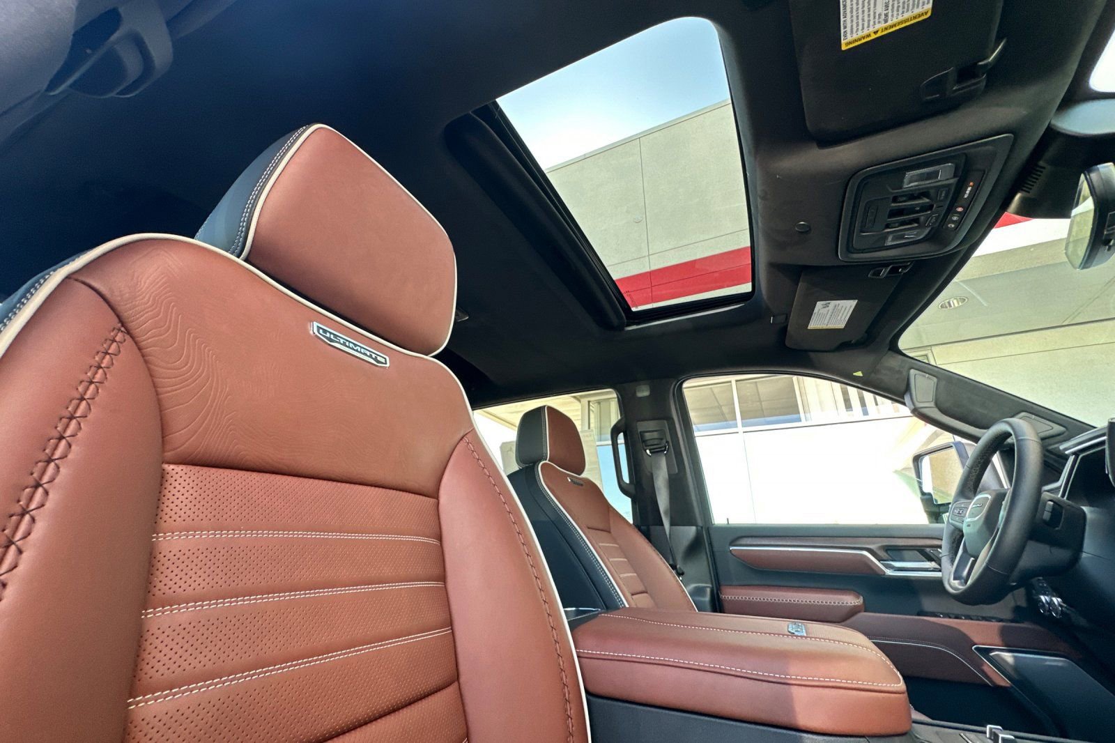 New 2026 GMC Sierra 2500 Denali Ultimate w/ LPO, Black Badging Package AWD/4WD image 17