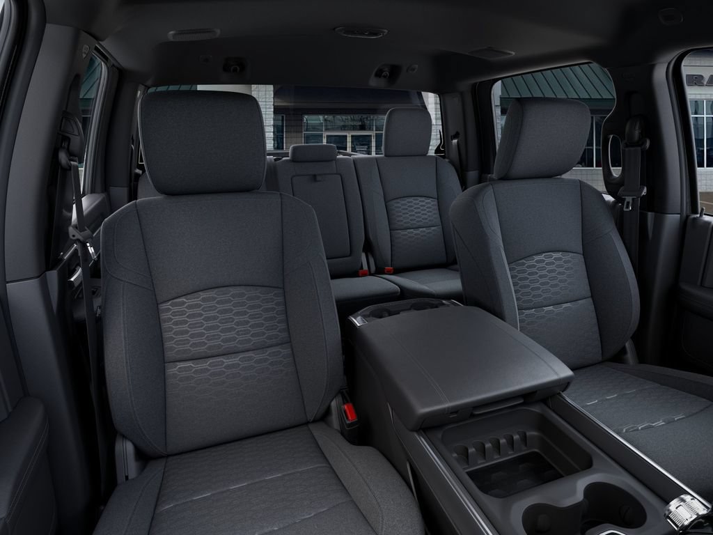 New 2026 RAM 3500 Big Horn AWD/4WD image 17