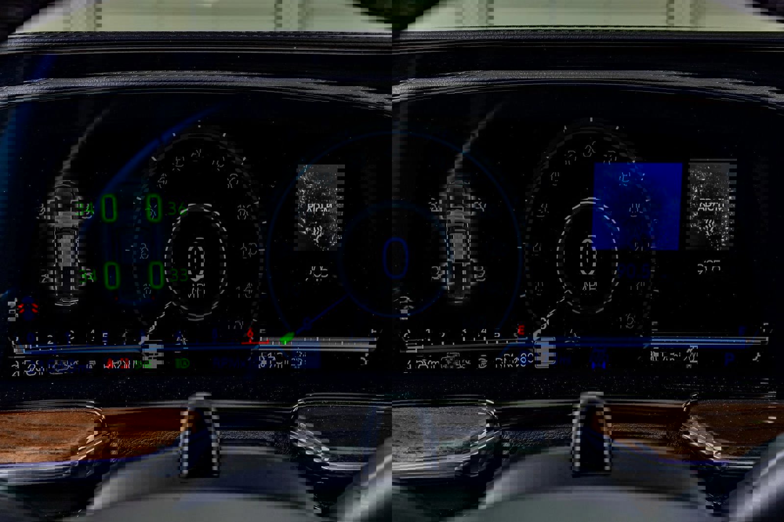 Used 2024 Cadillac Escalade Sport Platinum w/ LPO, ONYX Package AWD/4WD image 19