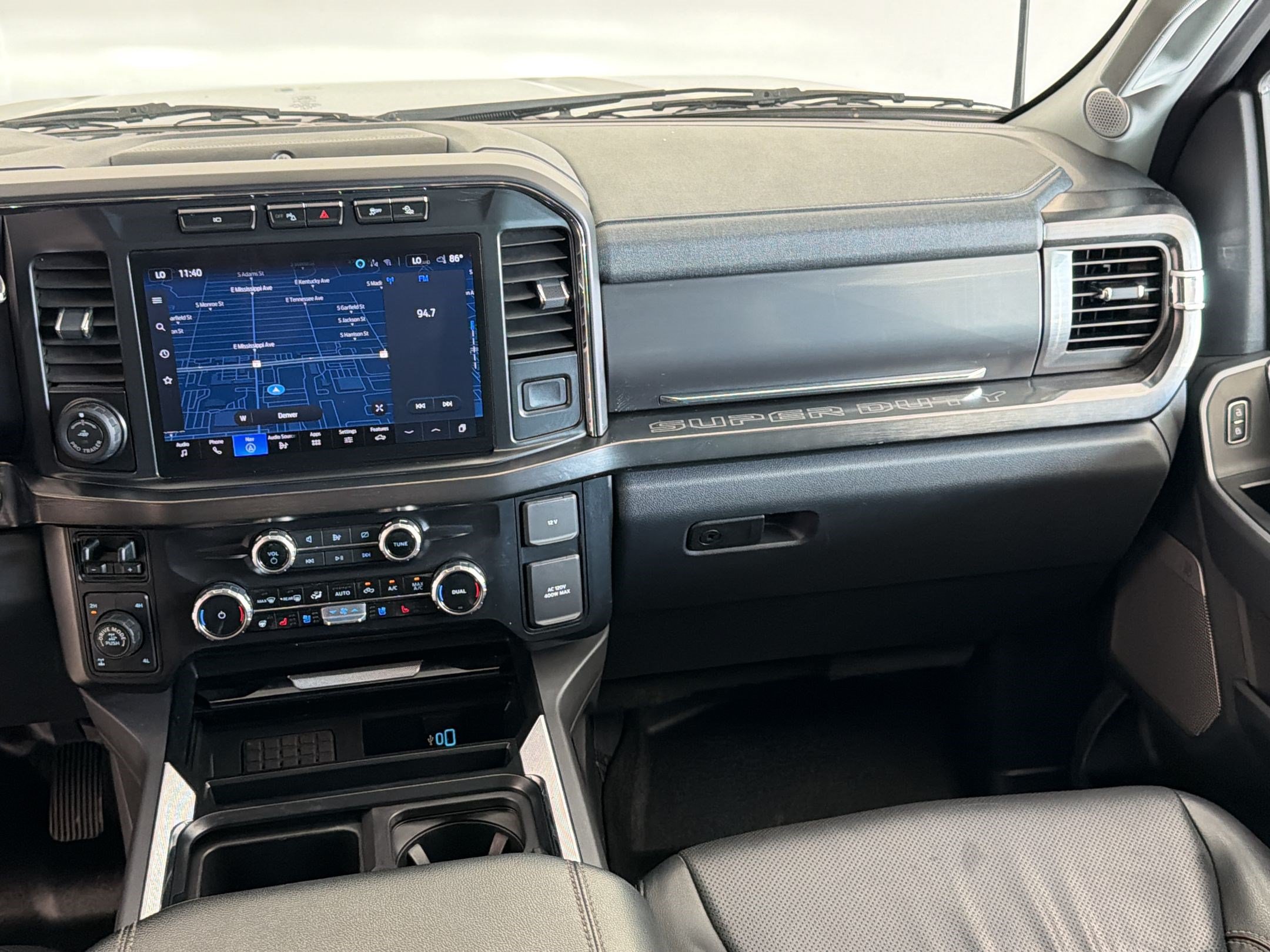 Used 2024 Ford F250 Lariat w/ Lariat Ultimate Package AWD/4WD image 18