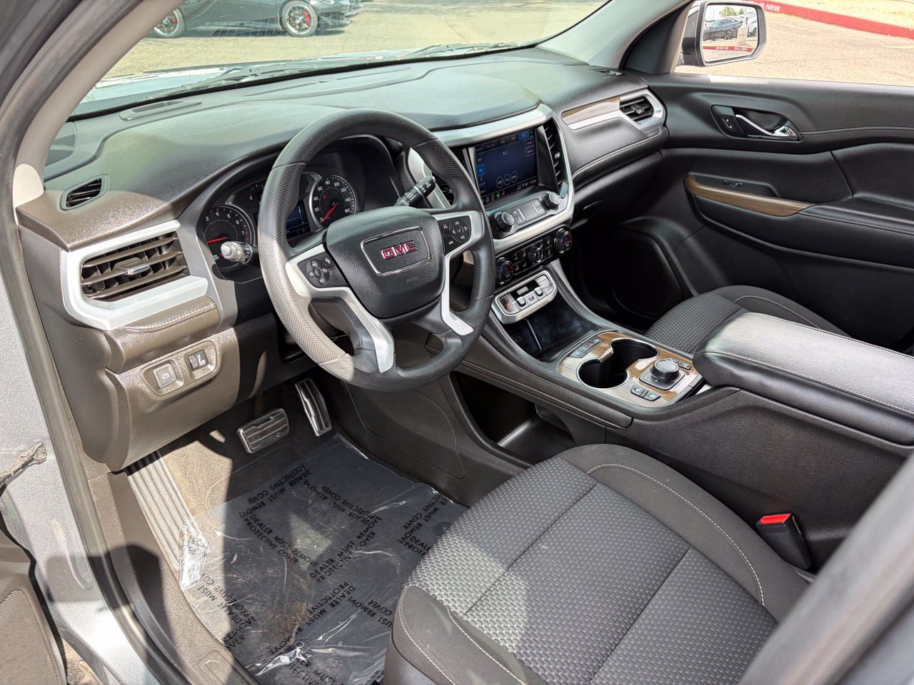 Used 2021 GMC Acadia SLE w/ Driver Convenience Package FWD image 19