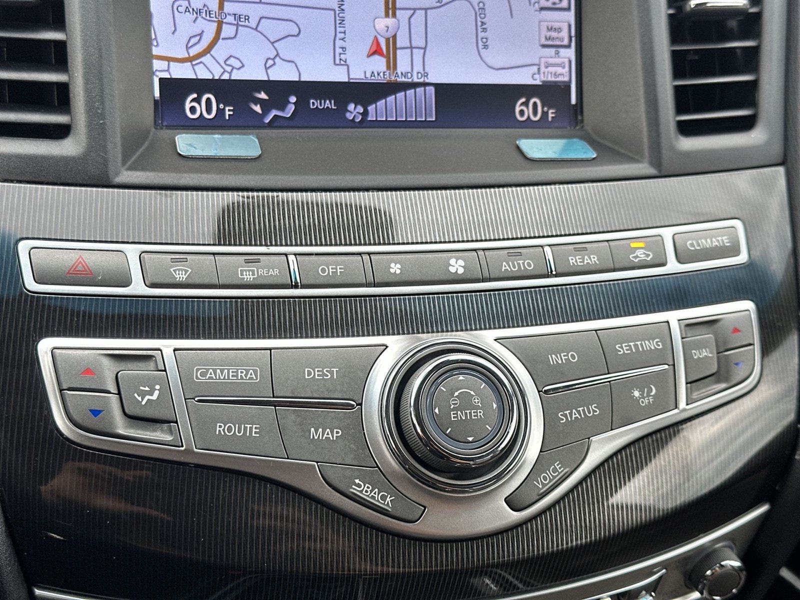 Used 2016 INFINITI QX60 Luxe w/ Premium Plus Package AWD/4WD image 22