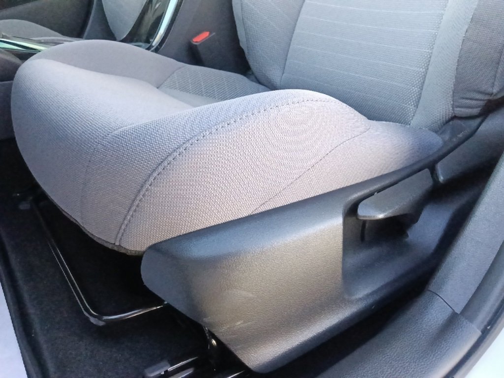 Used 2025 Toyota Corolla SE image 16