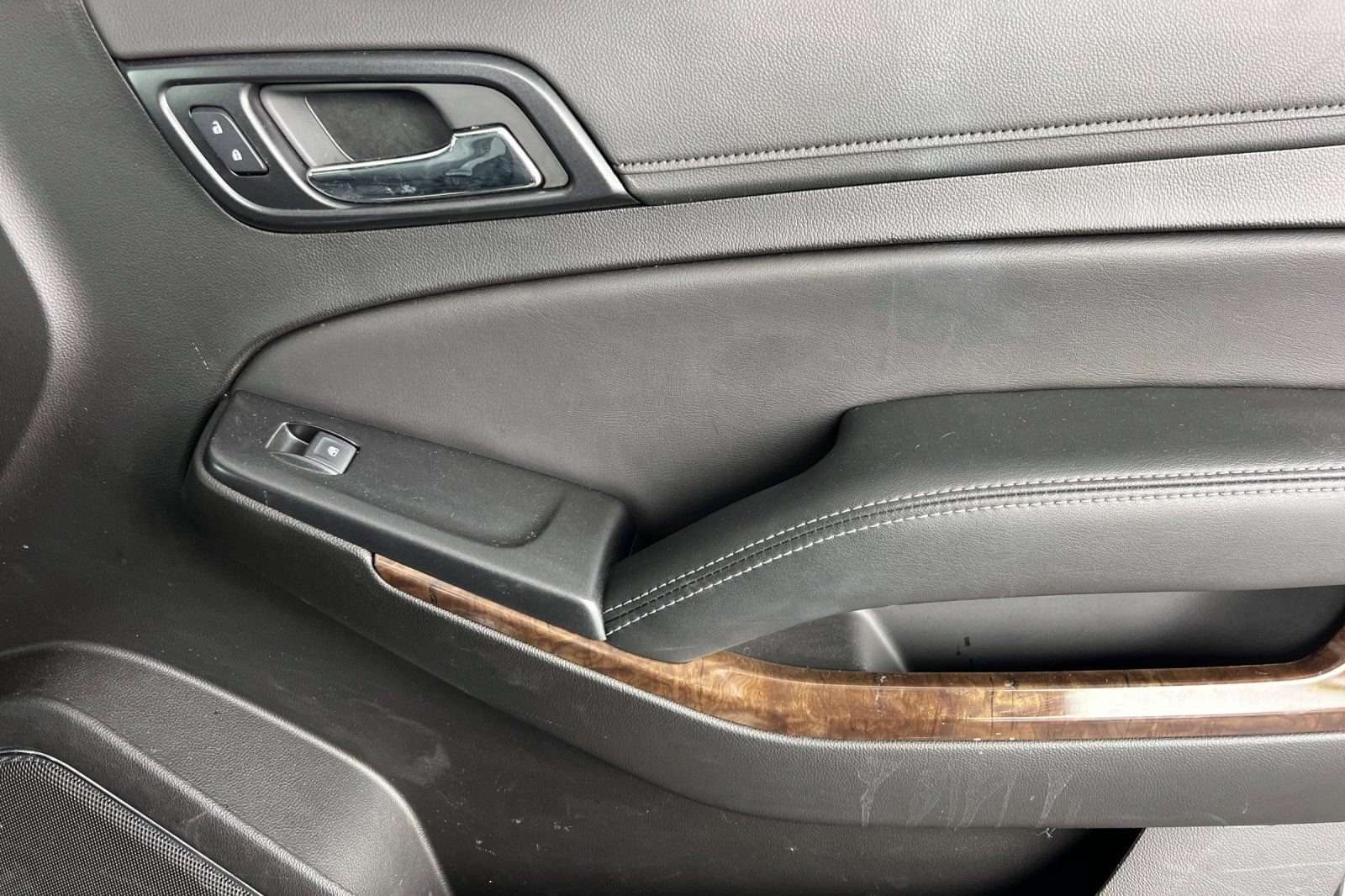 Used 2019 Chevrolet Tahoe LS w/ Enhanced Driver Alert Package AWD/4WD image 26