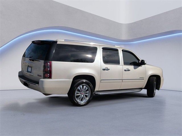Used 2013 GMC Yukon XL Denali image 4
