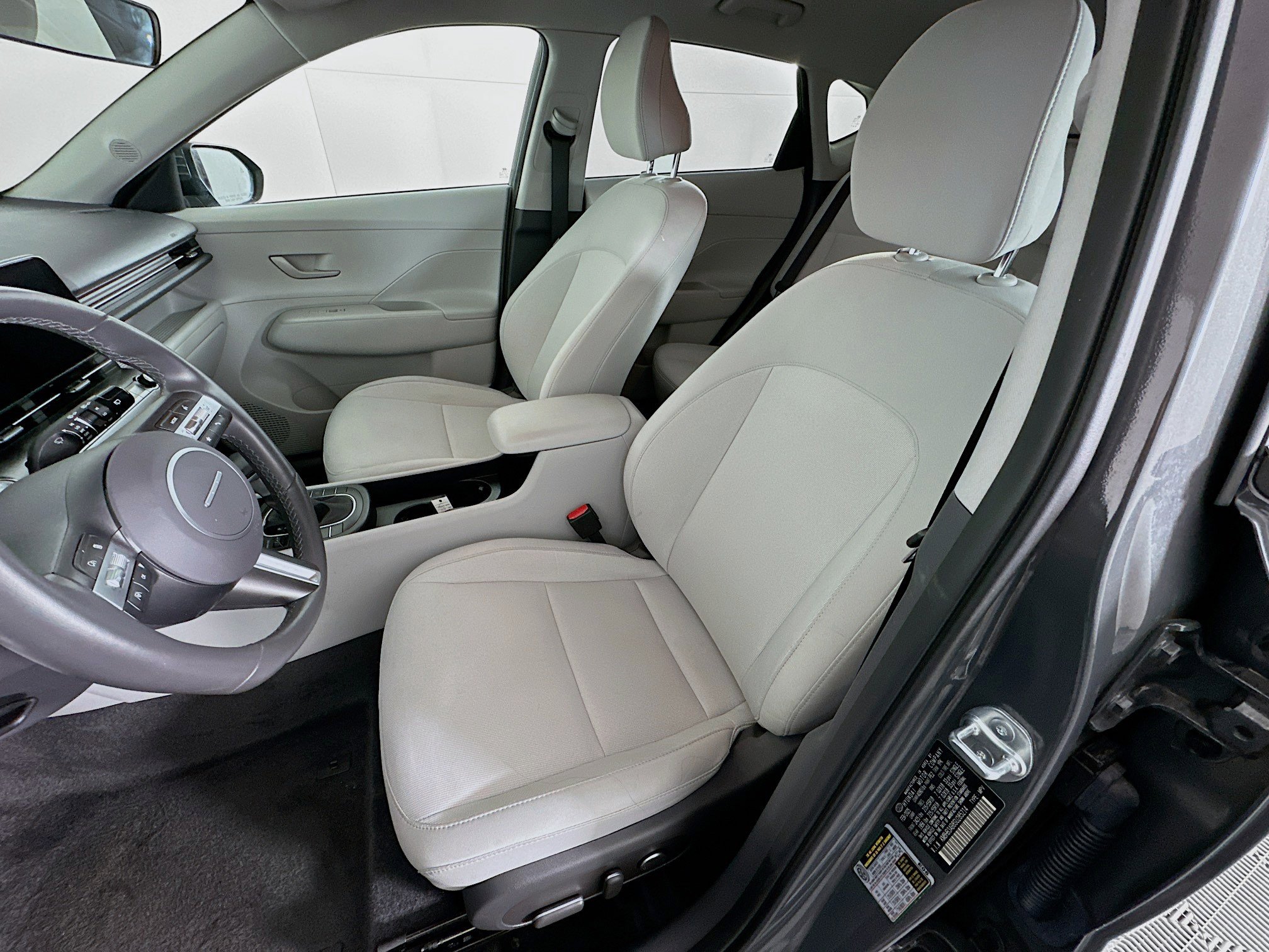 Used 2025 Hyundai Kona SEL image 13