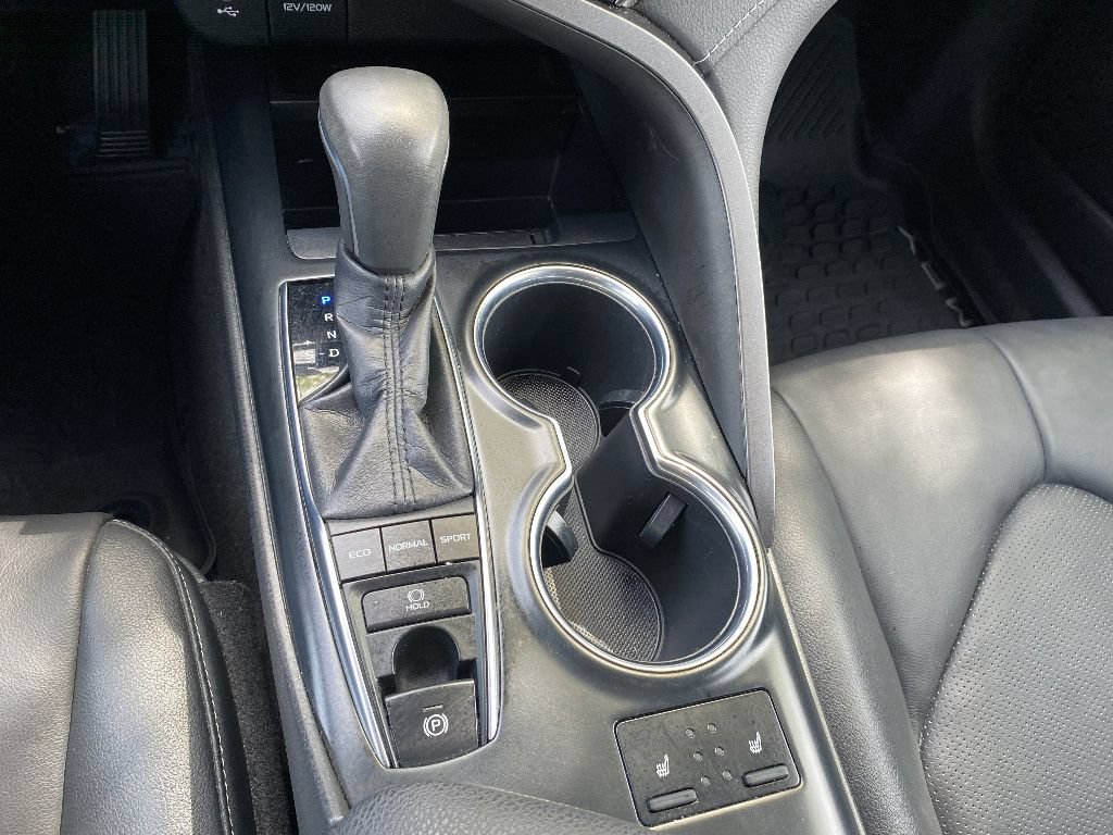 Used 2019 Toyota Camry XSE FWD image 21