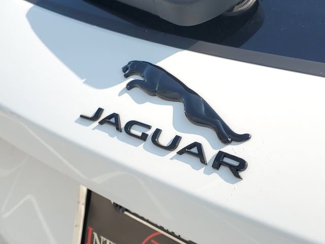 Certified 2026 Jaguar F-PACE R-Dynamic S AWD/4WD image 9