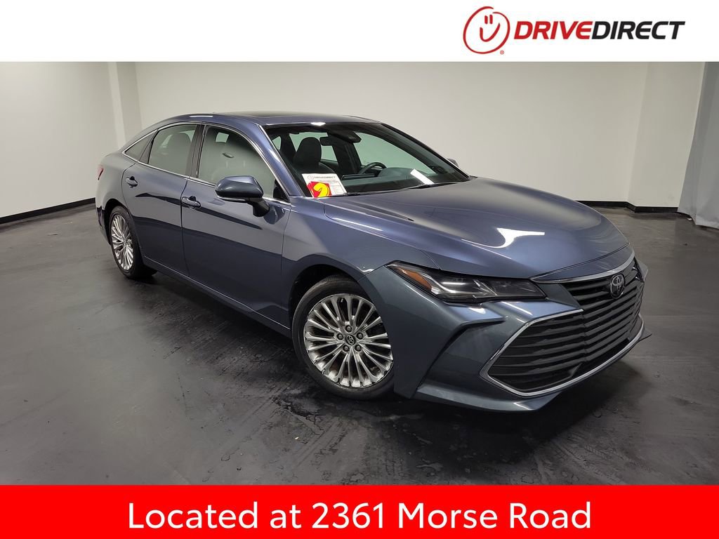 Used 2019 Toyota Avalon Limited image 1