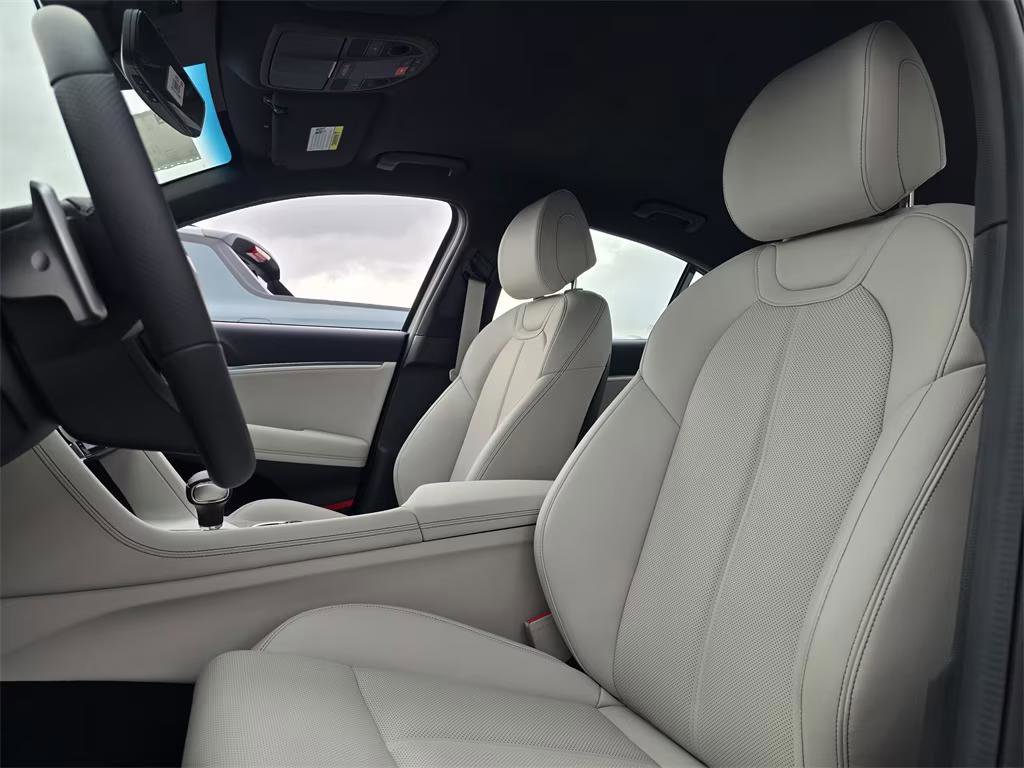 New 2026 Genesis G70 2.5T AWD/4WD image 12
