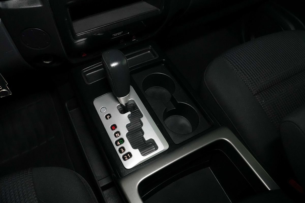 Used 2015 Nissan Titan SV RWD image 15