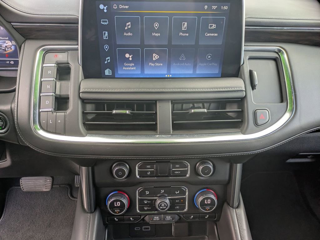 Used 2023 Chevrolet Suburban Z71 w/ Luxury Package image 16