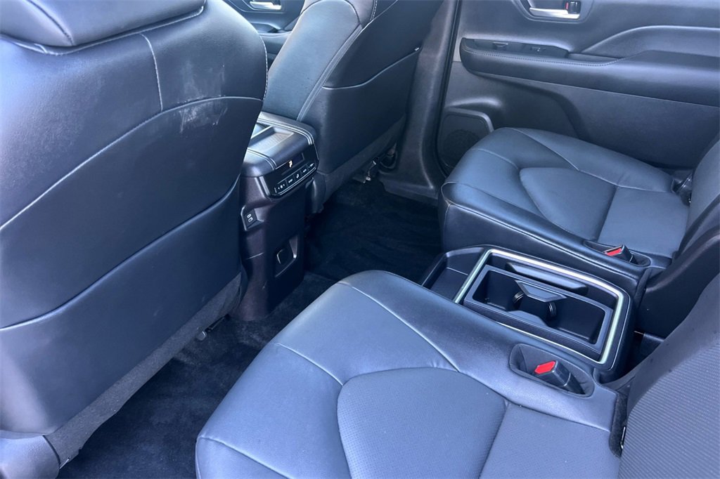 Used 2025 Toyota Grand Highlander AWD image 14