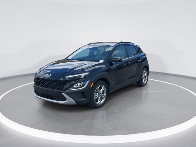 Used 2023 Hyundai Kona SEL AWD/4WD image 3