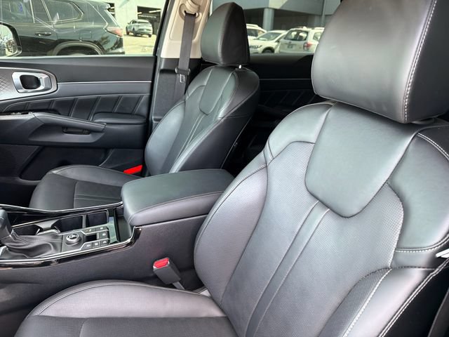 Certified 2025 Kia Sorento SX FWD image 20