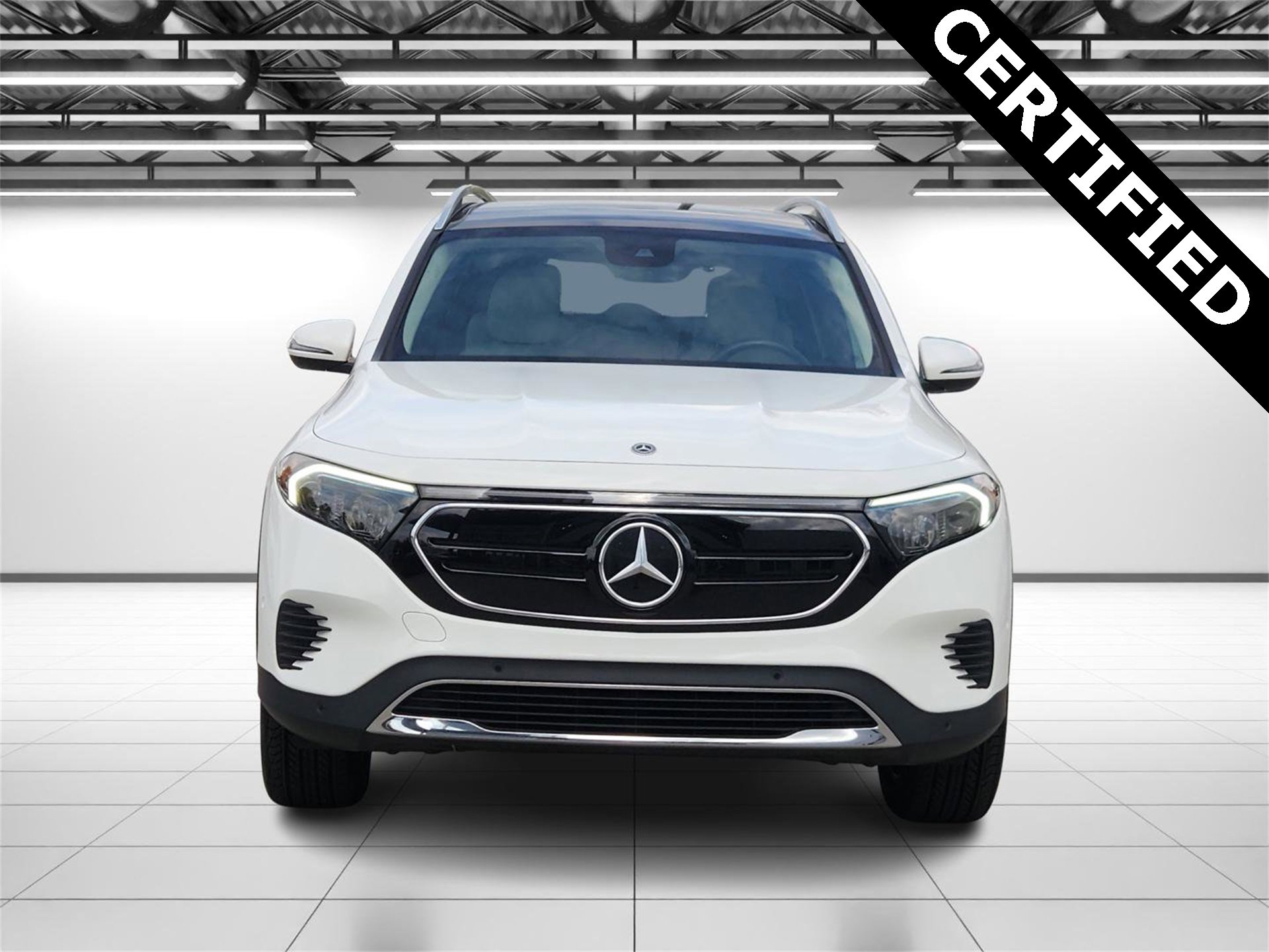 Certified 2022 Mercedes-Benz EQB 300 4MATIC image 4