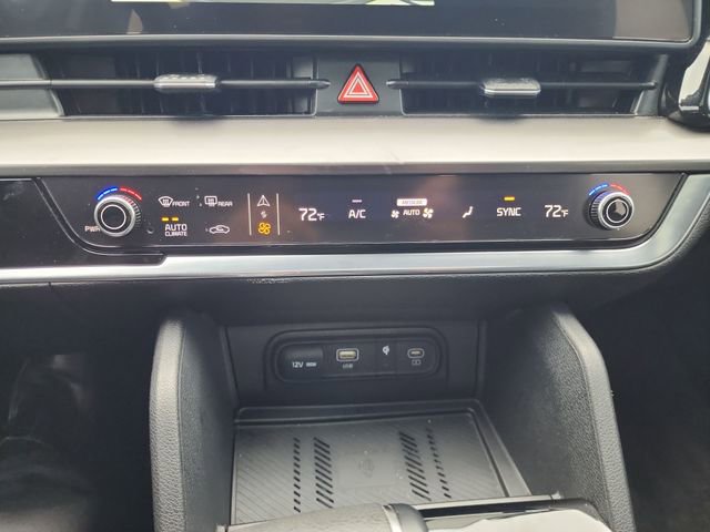 Used 2025 Kia Sportage EX w/ Premium Package image 22