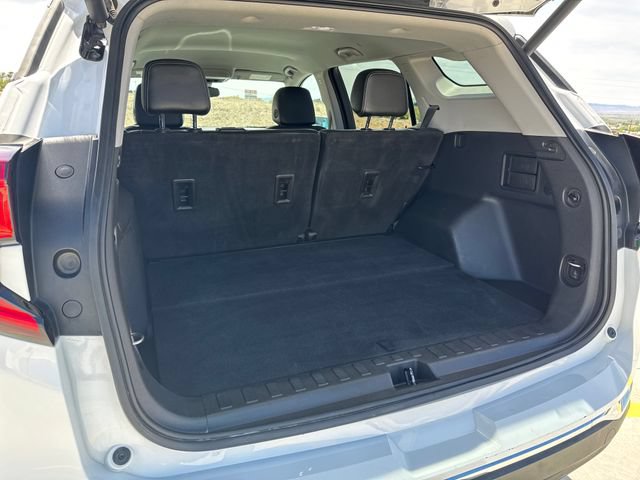 Used 2024 GMC Terrain SLT FWD image 23