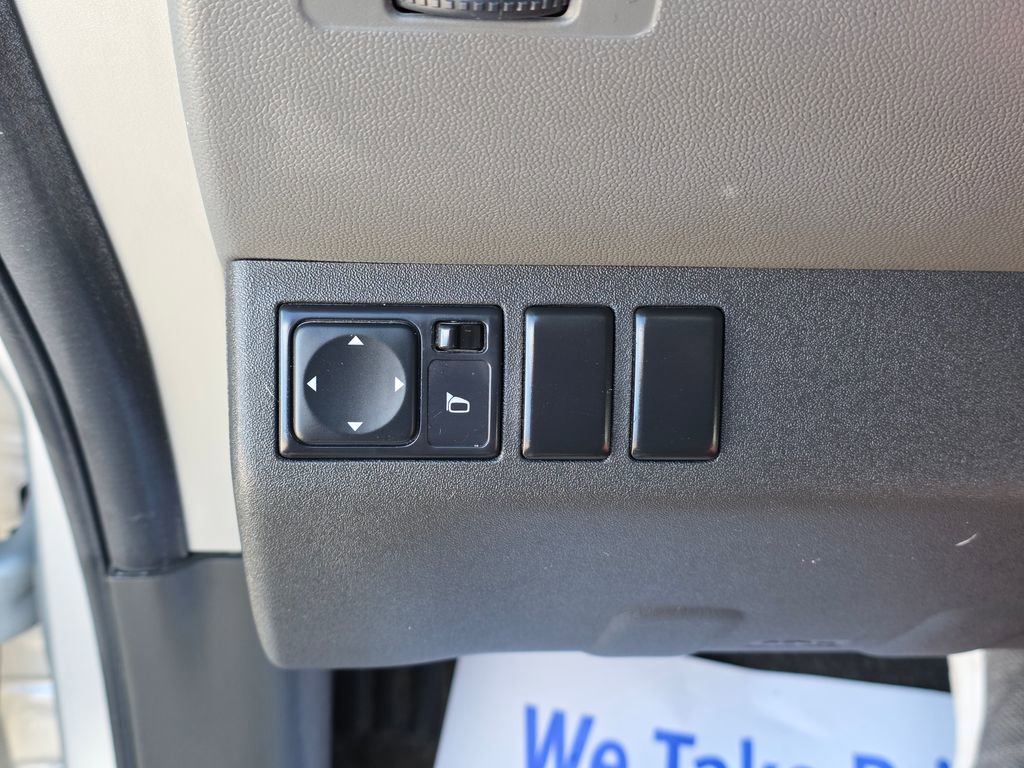 Used 2015 Nissan Xterra S AWD/4WD image 38